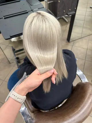 ミディアム 松本 仁美のヘアスタイル