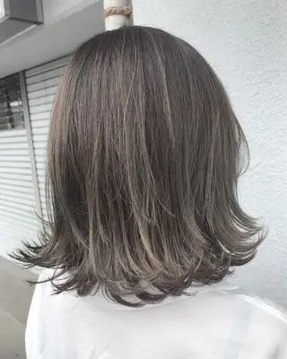 ショート カラー レイヤーカット匠 イソザキノリユキのヘアスタイル