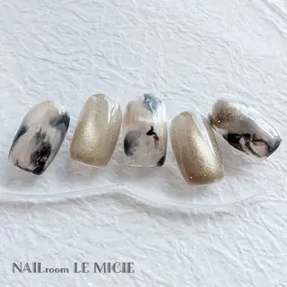 ネイル ナリタ・ マミのネイルデザイン