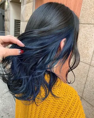 セミロング カラー miki 🦎のヘアスタイル