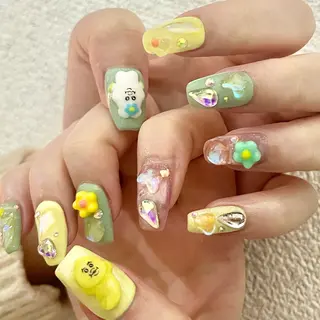 ネイル nailsalon R’のネイルデザイン