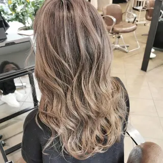 カラー Luisハイライト　 喜連瓜破、髪質改善のヘアスタイル