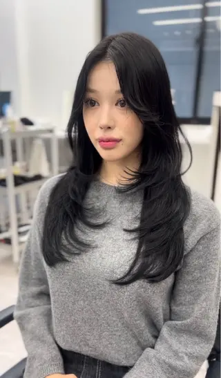 ロング カラー 韓国ヘア♡ 顔まわりカットayaのヘアスタイル