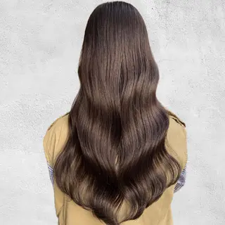 カラー ロング Grandstory Salon 渋谷所属・Saito.整髪 美容師🌿のヘアスタイル