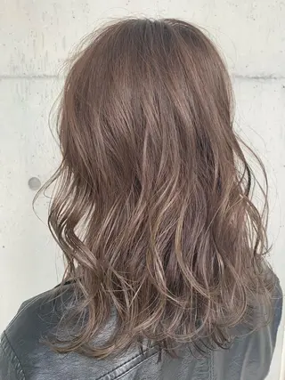 ミディアム カラー パーマ Chlom🌿Top Stylist沖田のヘアスタイル