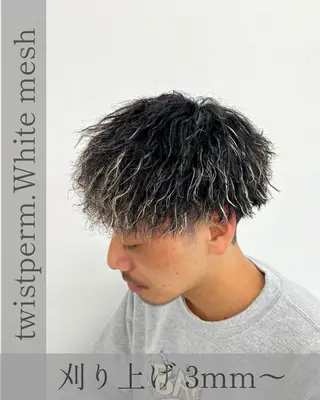 ショート カラー パーマ 豊崎 佑輔のヘアスタイル