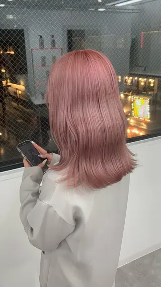 ロング カラー 履歴修正屋さん／ ブロンド／ホワイトのヘアスタイル