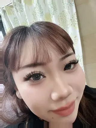 マツエク・マツパ 伊藤名紬 マツエク専門のマツエク・マツパデザイン