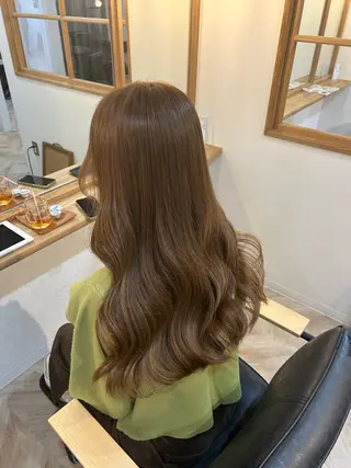 ロング PACE所属・ayumi ／透明感カラーのヘアスタイル