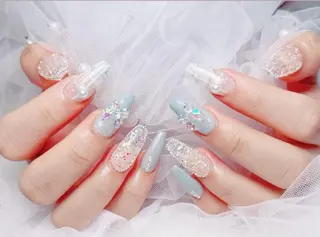 ネイル 長さ出しMORNAIL所属・長出し専門 パーツのネイルデザイン