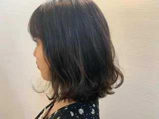 セミロング カラー 【Uneユヌ】菊地 春那のヘアスタイル