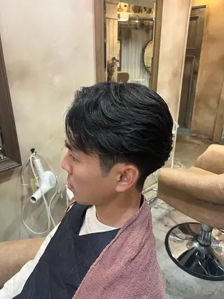 ミディアム 秋葉 玲唯のヘアスタイル