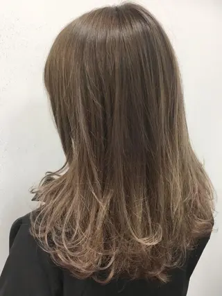 セミロング カラー エクステの神様 ▫️原島ユウヤ▫️のヘアスタイル