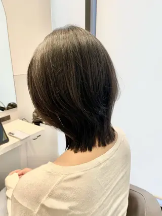 ショート ブリーチ無し白髪ぼか し/艶髪/津嘉山のヘアスタイル