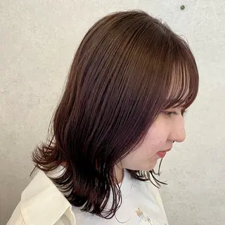 ミディアム ネヅ カオルのヘアスタイル