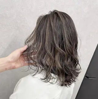 ミディアム 江坂エリア最安値◎ ブリーチ*土田のヘアスタイル