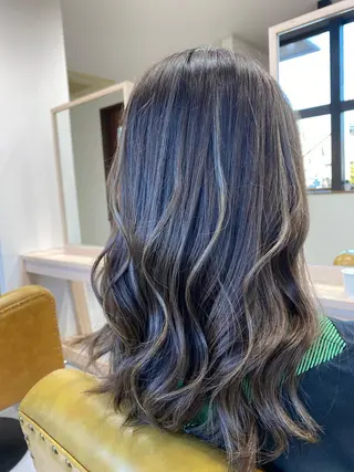 セミロング カラー 松本 菜那のヘアスタイル