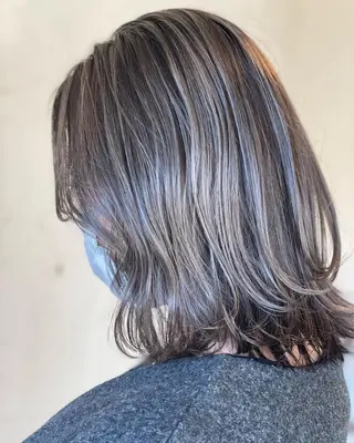 ミディアム カラー Ichimura yurieのヘアスタイル