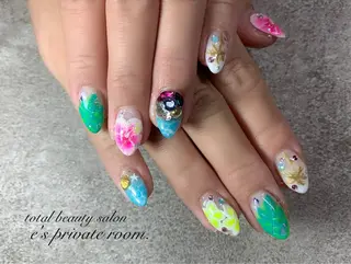ネイル LAVISH nail salonのネイルデザイン