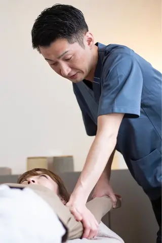 フィジカルコンディショニングサロン WHOLE  札幌円山所属・ドライヘッドスパ⭐️ 小顔矯正美容鍼✨やすのエステ・リラクイメージ