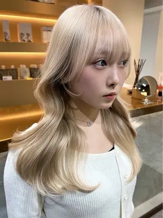 セミロング D.I.E.V.A  渋谷所属・💕韓国レイヤー× 髪質改善　宮内諒のヘアスタイル