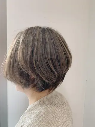 ショート カラー 白髪ぼかしハイライト 柳川拓哉のヘアスタイル