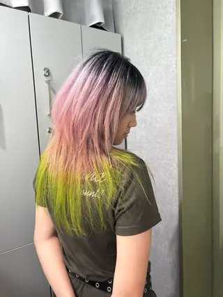 セミロング カラー rilas博多所属・jyui/原宿 ハイトーン/デザインのヘアスタイル