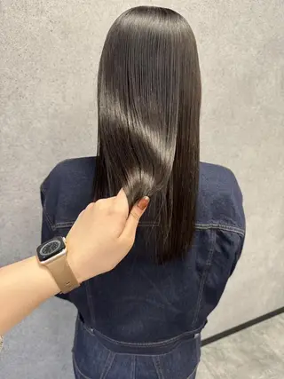 ロング カラー &.TIGRE smartsaronのヘアスタイル