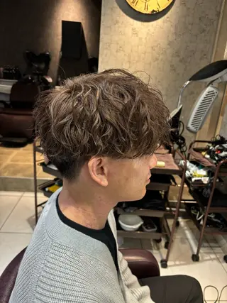 カラー メンズ 韓国風/メンズ アイブロウワックスの眉毛・アイブロウイメージ