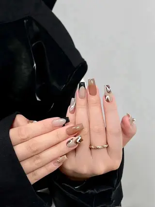 ネイル T. Leeのネイルデザイン