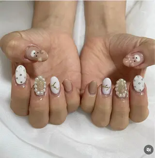 ネイル 𝓇𝒶𝓃𝒶𝓃 𝓃𝒶𝒾𝓁のネイルデザイン