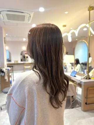 ミディアム カラー merc.🍨田行 七海のヘアスタイル