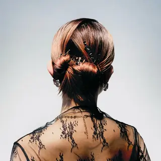 ミディアム ヘアアレンジ ヤノ ナオミのヘアスタイル