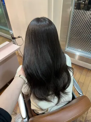 ロング カラー 'AXIS 栄 Konomiのヘアスタイル