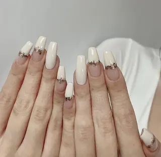 ネイル Queens テイのネイルデザイン