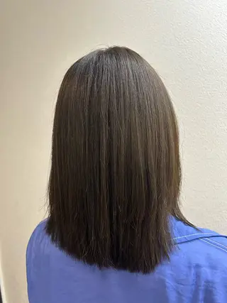 ミディアム カラー 福本 菜緒のヘアスタイル