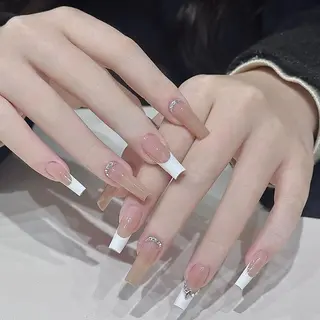 ネイル DEMAIN- 🌹のネイルデザイン