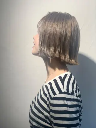 ミディアム カラー ヤノ ナオミのヘアスタイル