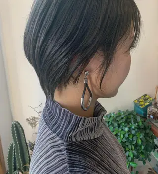 ショート カラー misch by urban所属・名駅🦢大人艶カラー 🪽カミヤアカネのヘアスタイル