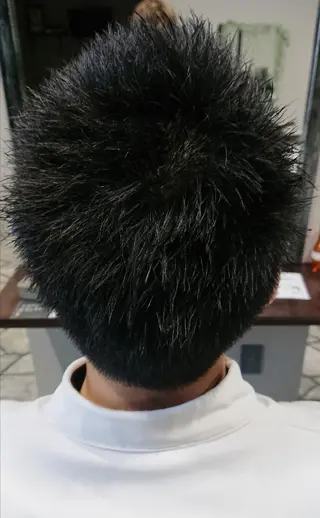 ショート CALTY JAPAN所属・安藤 博昭のヘアスタイル