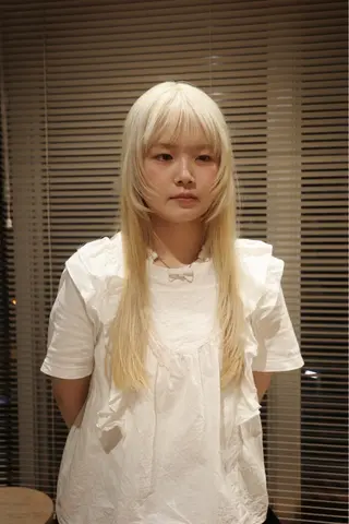 カラー 未 来カットモデル無料のヘアスタイル