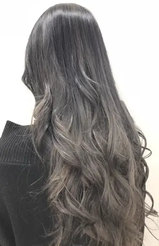 ロング カラー 🐥こ ま🐥のヘアスタイル