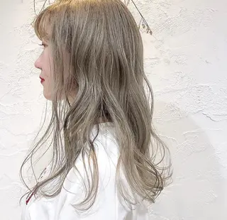 セミロング カラー 圧倒的透明感カラー nana🦕のヘアスタイル