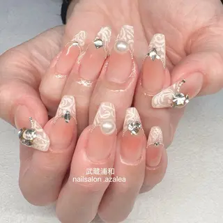 ネイル R inのネイルデザイン