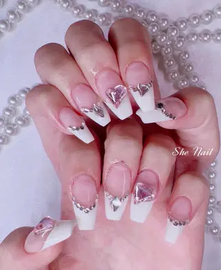 ネイル She   Nail所属・ISA_ BELLAのネイルデザイン