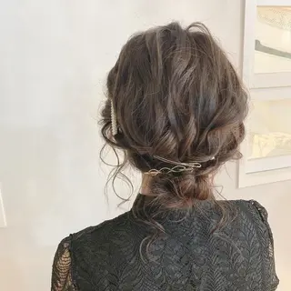 ミディアム カレンダー 弁天町Tomoのヘアスタイル