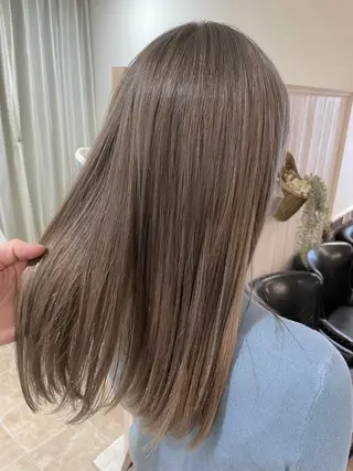 カラー 坂口 月陽のヘアスタイル