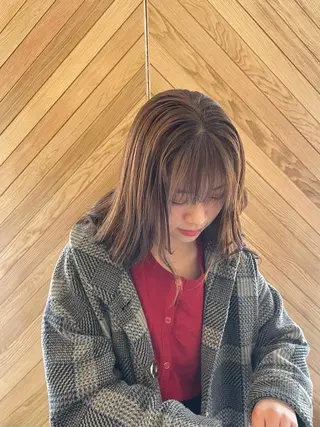 カラー ノエ/ インナーカラー/高岳のヘアスタイル