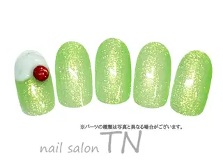 ネイル 矢川 まどかのネイルデザイン