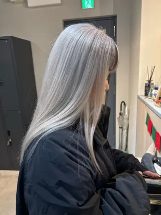 セミロング カラー Lia所属・皆木 智晴のヘアスタイル